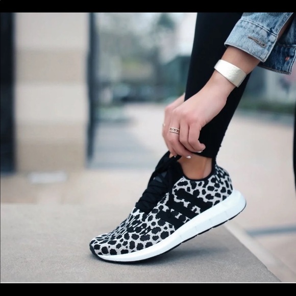 Adidas Leopard Swift Run NWT 7 - Picture 3 of 16